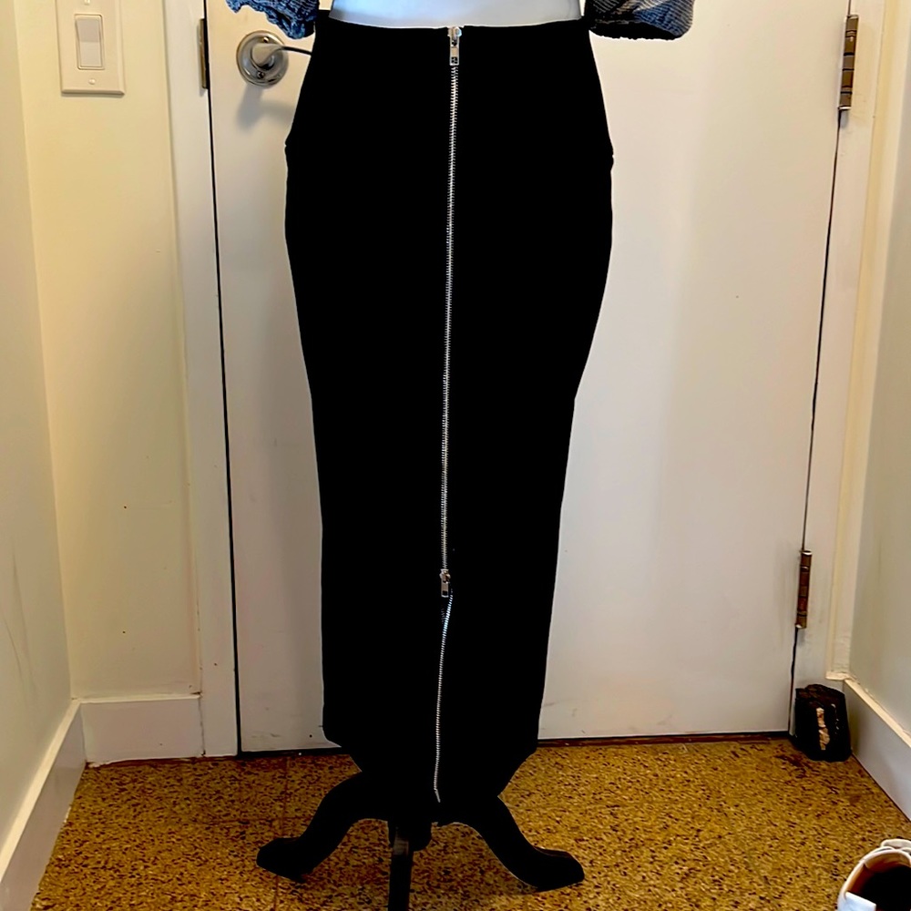 Black pencil skirt with zipper - never worn